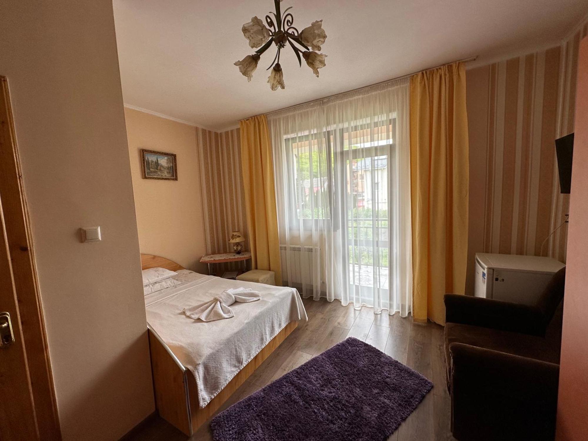 Сонячна Перлина Hotel Polyana  Kamer foto