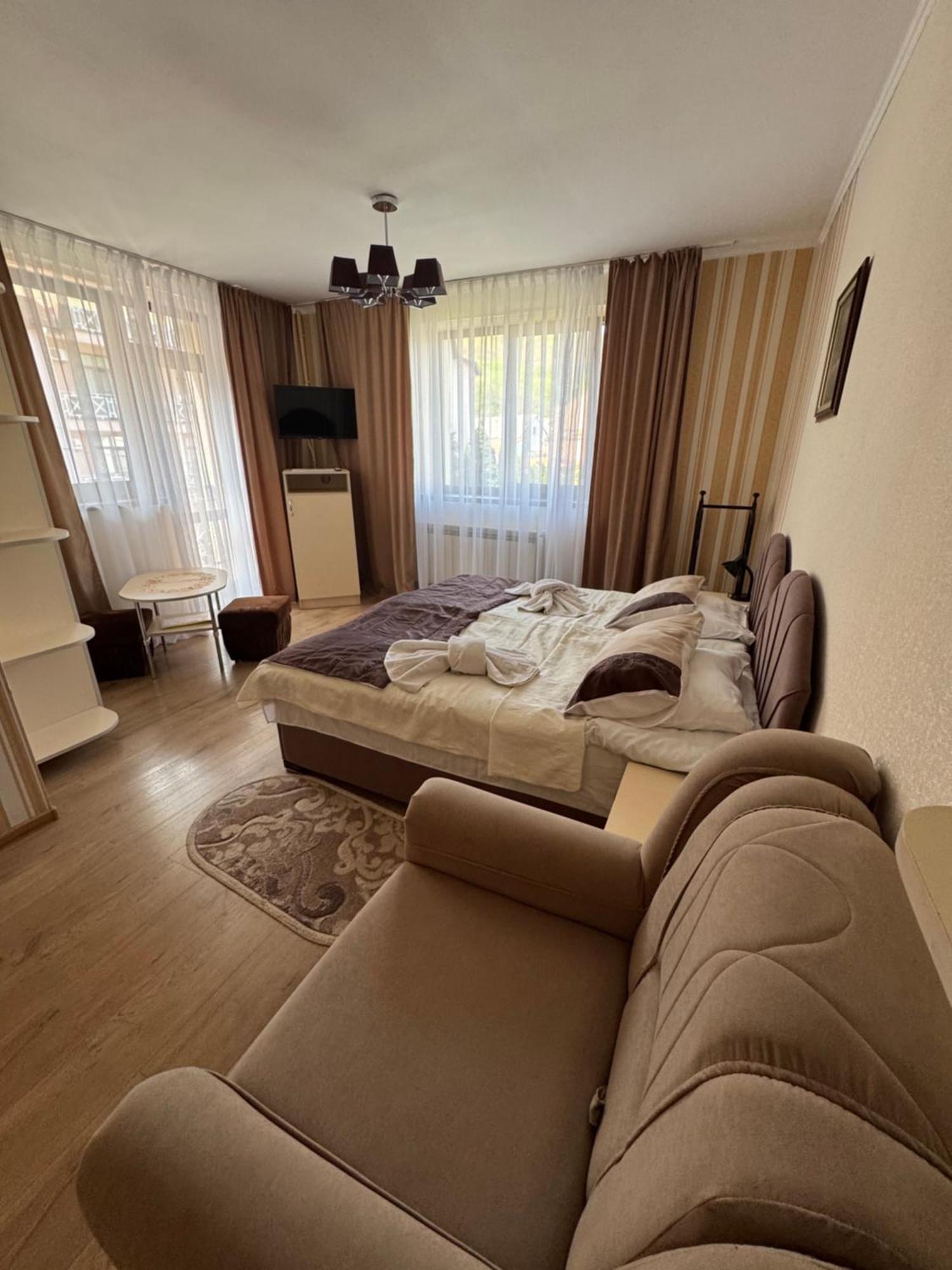 Сонячна Перлина Hotel Polyana  Buitenkant foto